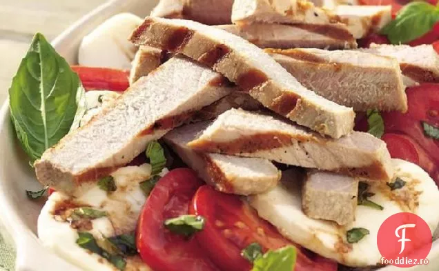 Salată de ton, roșii și Mozzarella la grătar