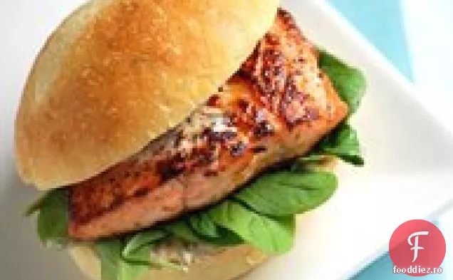 Sandvișuri de somon la grătar cu maioneză Chipotle