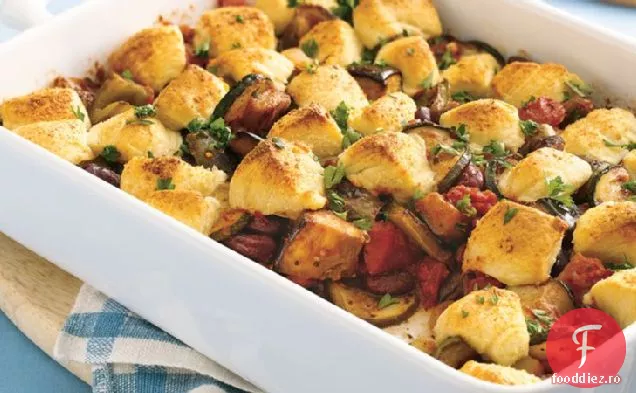 Caserolă De Ratatouille Cu Vârf De Semilună