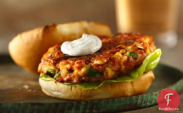 Burgeri de somon cu sos de smântână-mărar