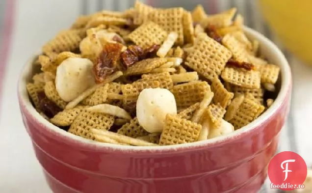 Picant Tomate Chowder Chex Mix