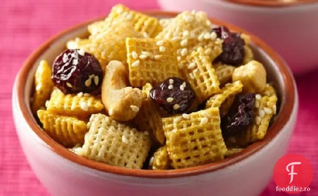 Miere Nuci Cherry Crunch Chex Mix