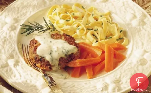 Burgeri de miel cu sos de rozmarin-mentă