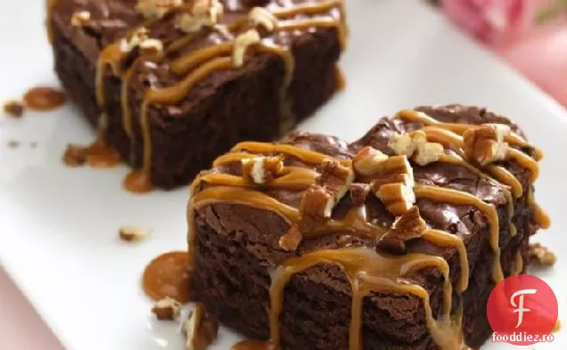 Inimi De Brownie Stropite Cu Caramel
