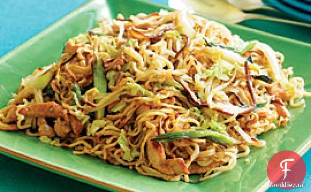 Carne De Porc Lo Mein Cu Scallions Și Shiitakes