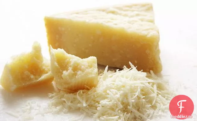 Supă de fasole toscană cu Prosciutto și Parmigiano-Reggiano ras