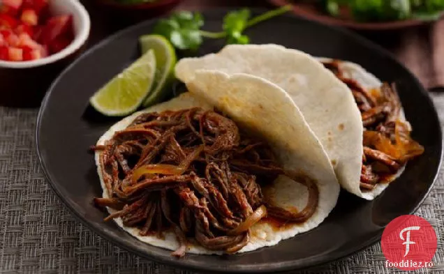 Chile și Tacos cu piept de vită cu usturoi prăjit