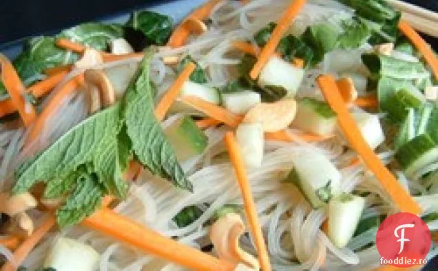 Salată Vietnameză De Orez-Tăiței