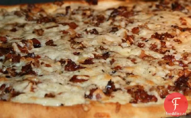 Ceapă caramelizată și Pizza Pancetta crocantă