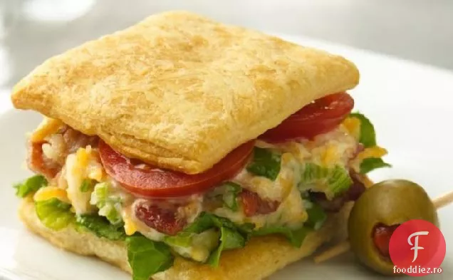 Mini sandvișuri BLT cu brânză
