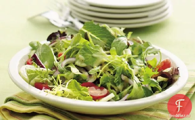 Salată verde mixtă cu vinetă Dijon