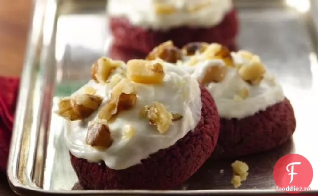 Fursecuri bogate și cremoase din catifea roșie