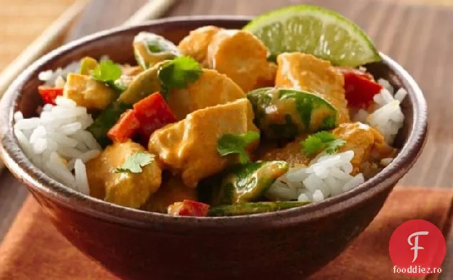Pui De Nucă De Cocos Curry Roșu Thailandez