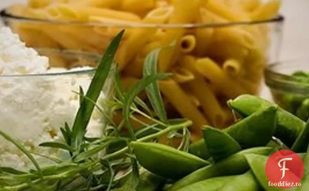 Paste cu două mazăre cu Ricotta și tarhon