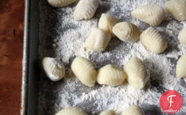 Gnocchi Cu Ciuperci Morel Și Mazăre De Primăvară
