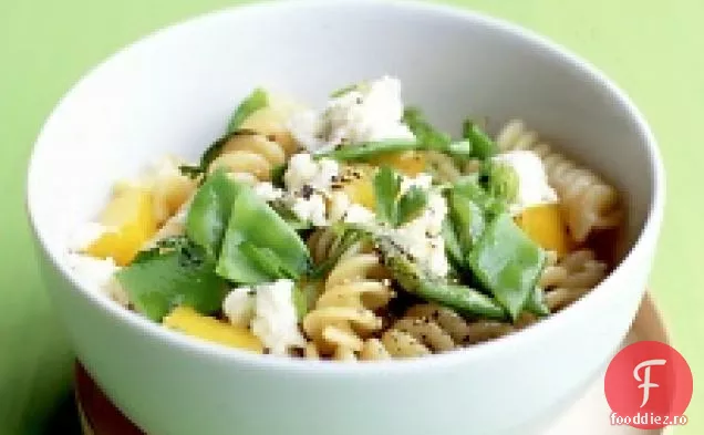 Salată De Paste Cu Feta Și Mazăre De Zăpadă