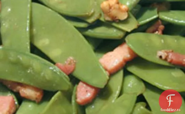 Salată De Mazăre De Zăpadă Cu Nucă De Slănină