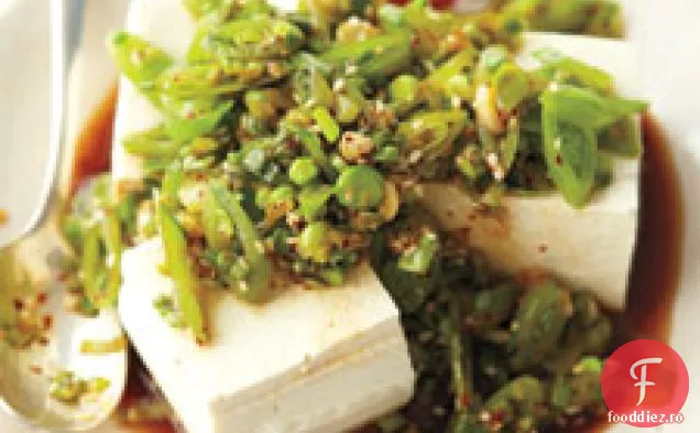 Tofu Cu Mazăre Snap Și Scallions