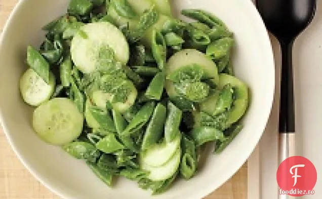 Salată De Castraveți Și Mazăre Cu Mentă