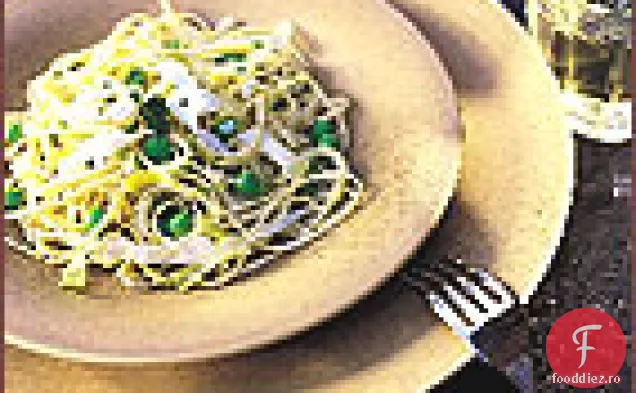 Paste cu mazare, usturoi si Ricotta Salata