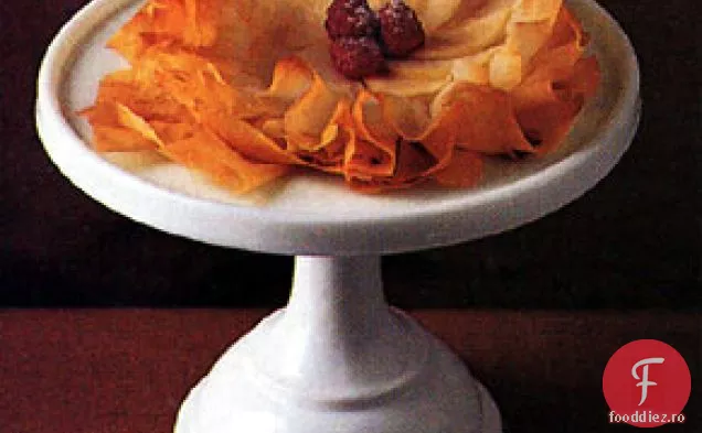 Flori de phyllo de pere și zmeură