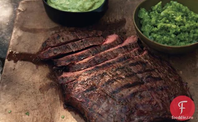 Friptură de flanc marinată cu bere cu Aji și Guacamole