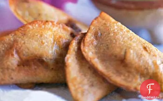 Quesadillas prăjite cu două umpluturi
