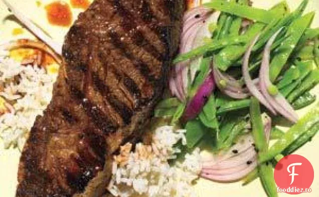 Salată De Mazăre De Zăpadă Și Ceapă Roșie Cu Rețetă De Vinaigretă De Susan