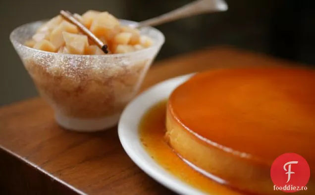 Flan de brânză cremă cu compot de gutui