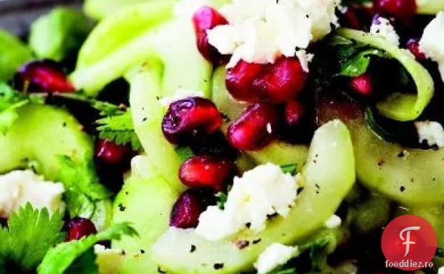 Salată de castraveți și rodie
