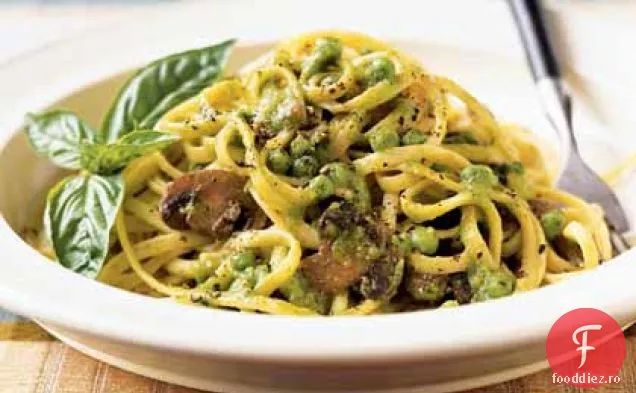 Linguine cu cremă de busuioc-mazăre