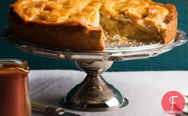 Crostata de mere cu sos de Caramel condimentat