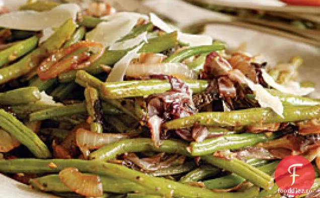 Fasole Verde Și Radicchio Cu Parmezan Ras