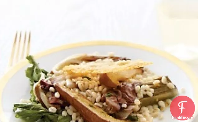 Salată Radicchio Și Escarole Cu Orz Și Pere Prăjite