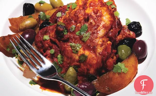 Pulpe de pui chili-citrice prăjite cu măsline amestecate și cartofi