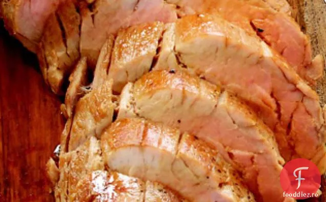 Filet de porc prăjit cu piure de dovlecei de nucă și sos de tarhon