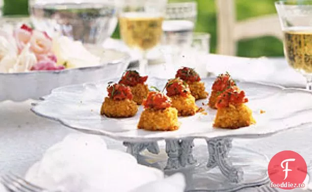 Prăjituri de Crab în miniatură cu gem de ghimbir de roșii