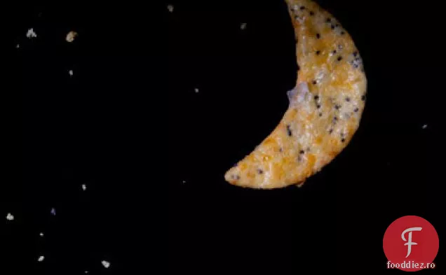 Crackers De Lună Cu Cheddar De Mac