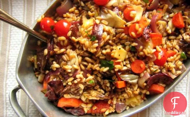 Salată Caldă Farro Cu Legume Prăjite Și Fontina