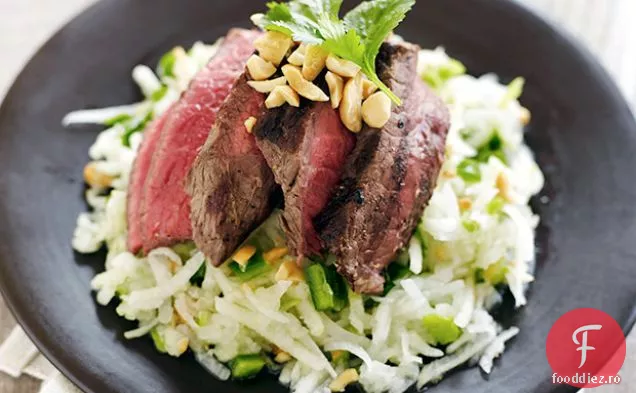 Carne de vită la grătar, J. C. C. și salată de mere