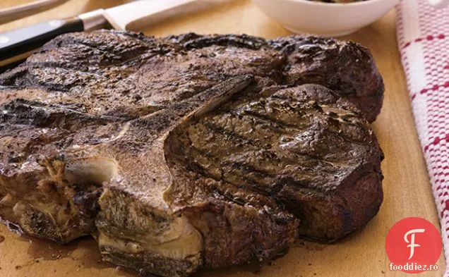 Fripturi T-Bone la grătar cu Confit de ceapă balsamică