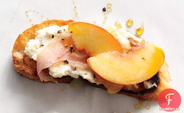 Piersici, Prosciutto Și Ricotta Crostini