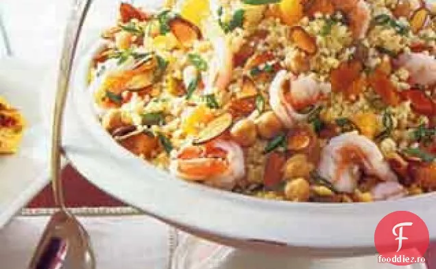 Salată de cuscus și creveți cu mandarine și migdale