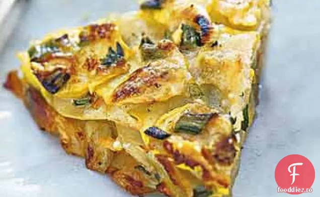 Suc de fructe de vară cu ierburi și tort de cartofi cu parmezan