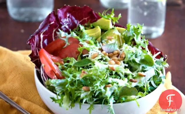 Rețetă Cremoasă De Parmezan Pentru Salate