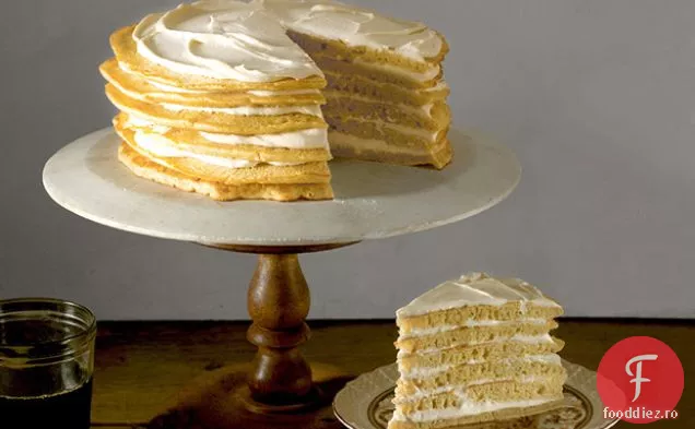 Tort de clătite cu glazură de cremă de arțar