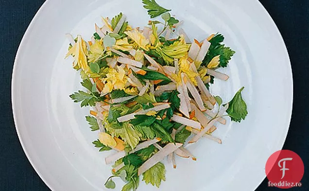 Pătrunjel, frunze de țelină și salată de Jicama