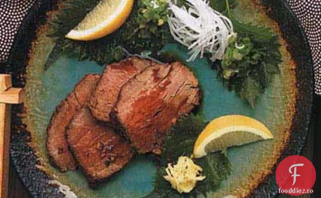 Tataki de vită cu ghimbir cu sos de lămâie-soia