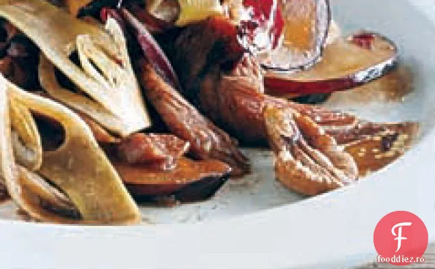 Salată afumată-curcan, prune și fenicul