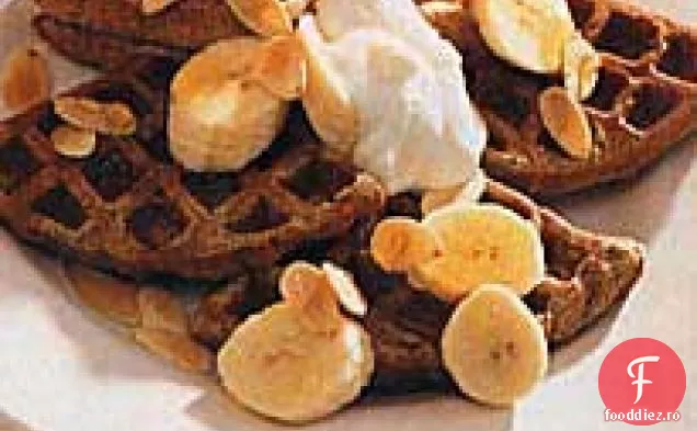 Vafe de putere cu iaurt, banane și migdale